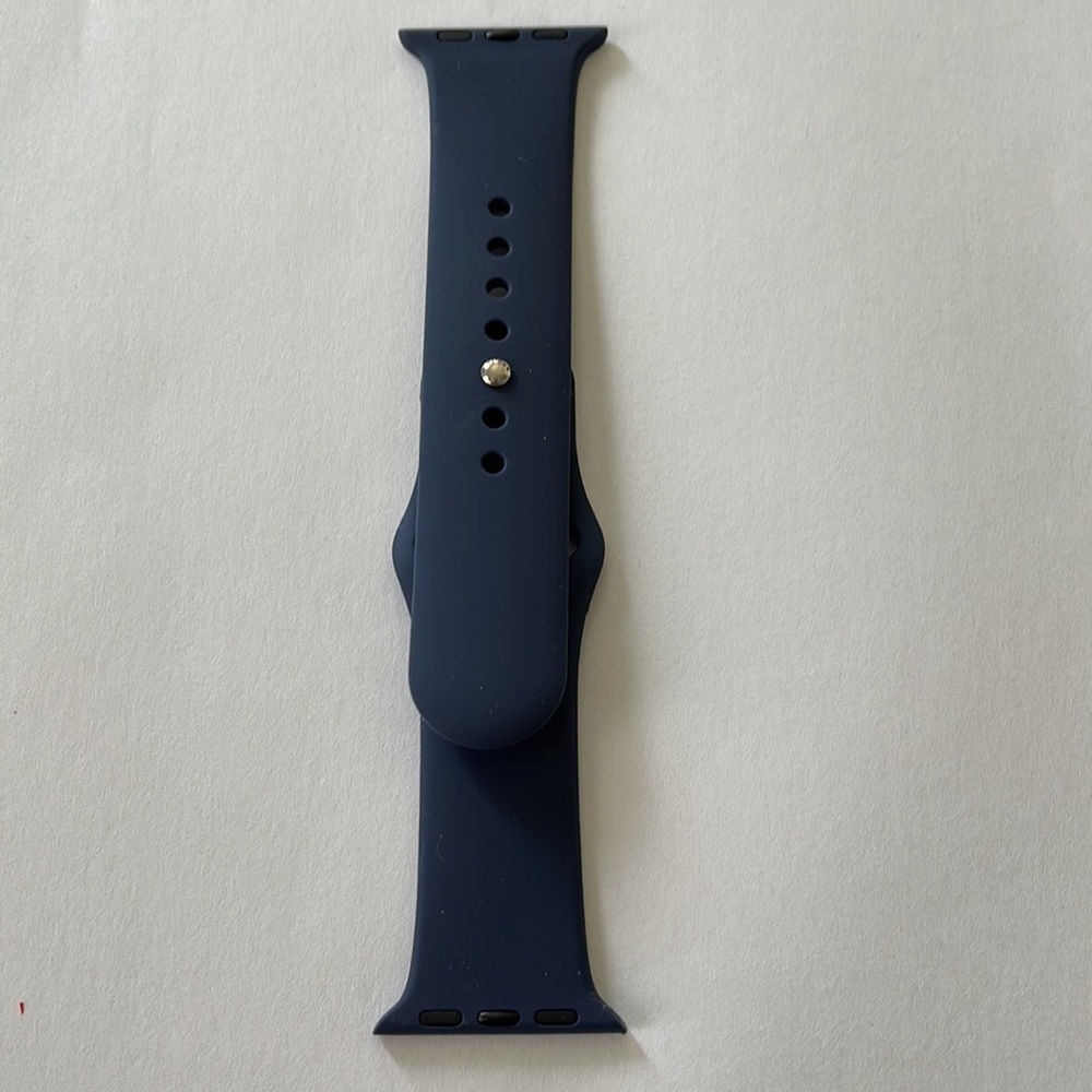 Silicone watch band wrist case for Apple Watch color blue marine 38/40mm NWOT - Picture 3 of 3